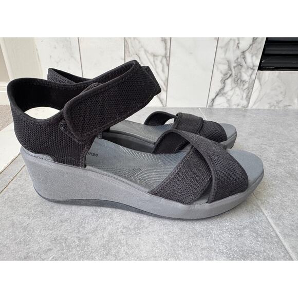 Clarks Collection Comfort Wedge Sandals Size 9.5 Black Velcro Stretch Straps - Picture 2 of 7